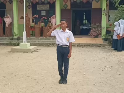 Upacara Senin 24 Feb 2005 (3)