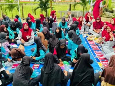 Sarapan Pagi Bersama Setelah Kegiatan Senam